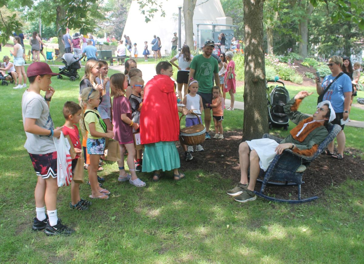 Red Riding Hood (Elise Rodenberg) gets youth to follow her to her grandmother’s house, only to discover that isn’t her grandma in the rocking chair, but the big bad wolf (played by Dennis Rodenberg). 