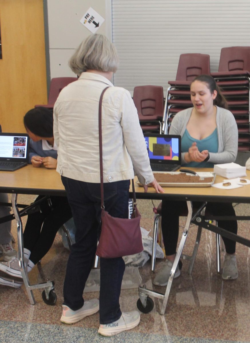 Marlena Rodenberg explains about the history of the community band at the Mount Vernon History Night Monday, Oct. 28. 