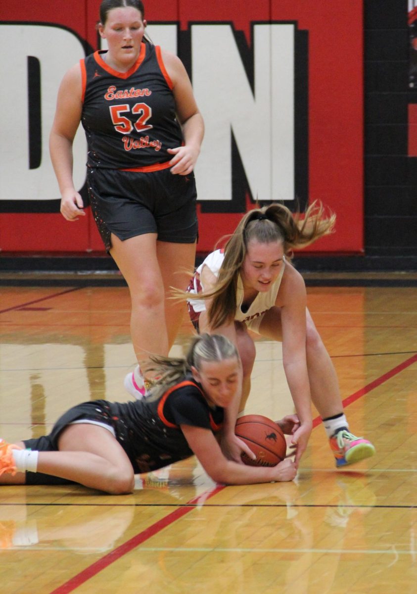 Lisbon’s Kamryn Kahl (no. 23) drives the ball to the basket in play last season.