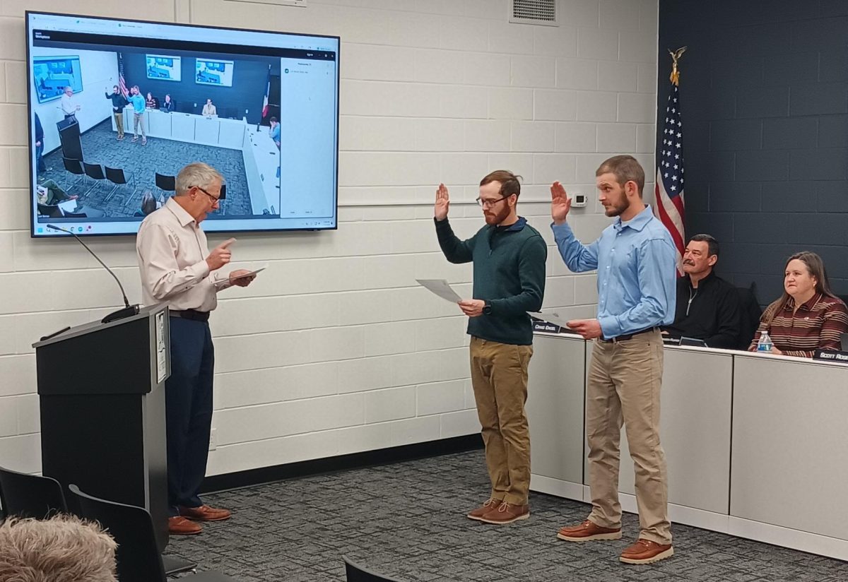 Two officers sworn in for MVLPD